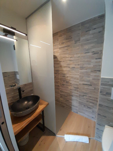 Bathroom 3, Hotel Chalet Sainte-Anne, Alpes-de-Haute-Provence