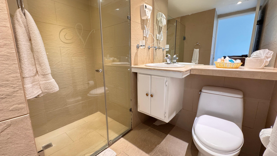 Bathroom 5, Hotel Napolitano, Distrito Nacional