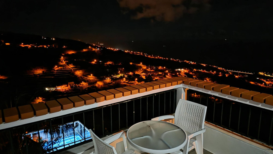 Room 3, Ocean Heated Pool Jacuzzi View I Flat, Santa Cruz
