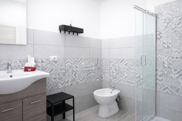 Bathroom 2, Bonora Suites, Ogliastra