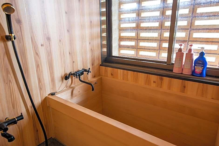 Bathroom 4, Unzen Sky, Unzen