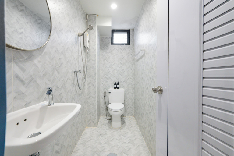 Bathroom 3, Arun Sa Wad House Sukhumvit 2 Guests, Phra Khanong