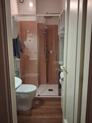 Bathroom 2, Civico 10, Perugia