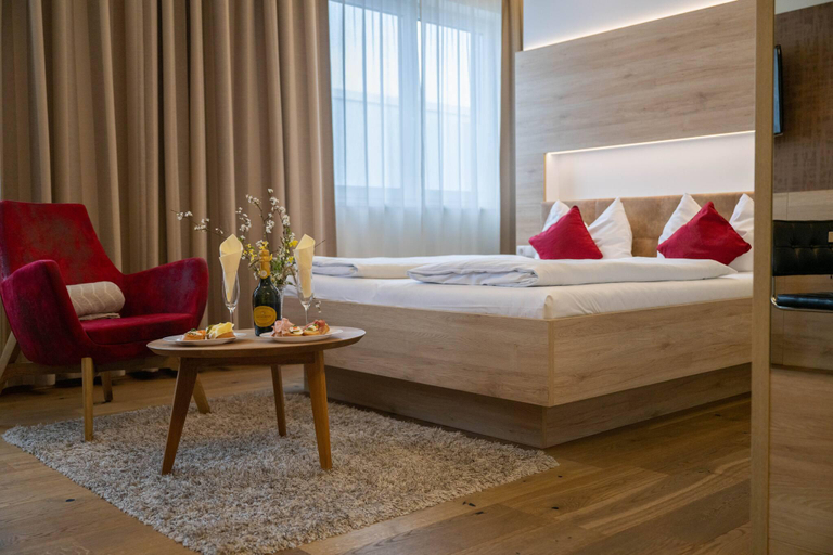 2, Red Dream Apartment for 2 I Graz-Sd I free Parking 24-7 Check-in, Graz