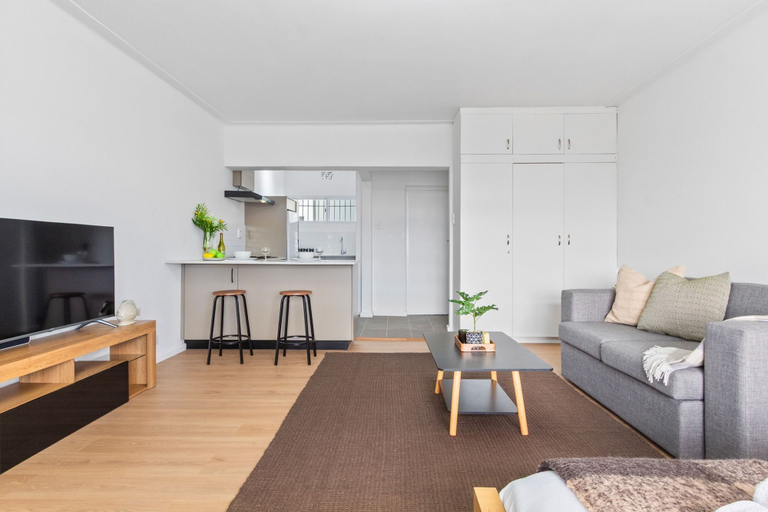 Interior 3, E1 Ventnor House, City of Cape Town