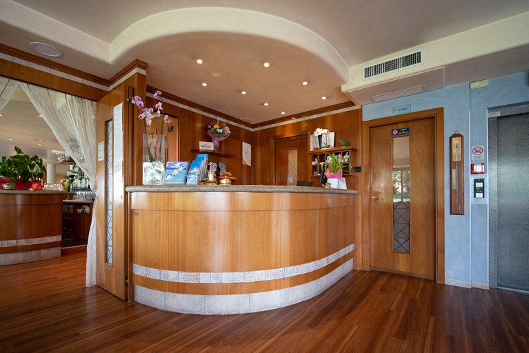 Public Area 2, Yachting Hotel Mistral, Brescia