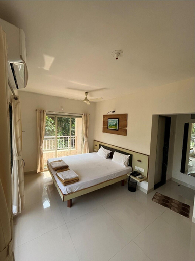 Room 3, Hotel Murud Paradaise, Ratnagiri