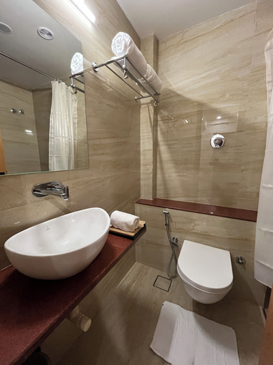 Bathroom 2, Mastiff Hotel Crystara, Jalgaon, Jalgaon