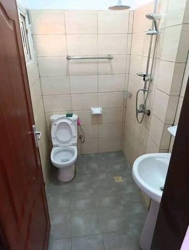 Bathroom 4, Villa Tenko, Kadiogo