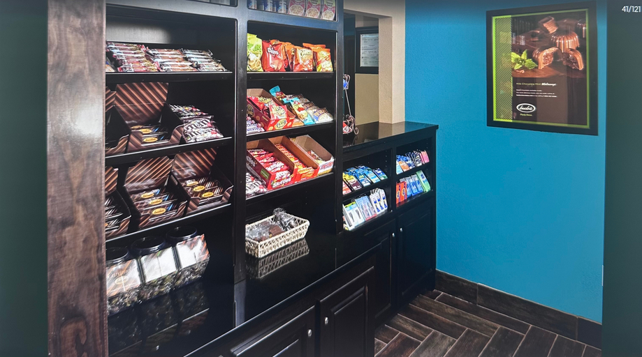Food & Drinks 5, Baymont by Wyndham Ardmore I-35, Carter