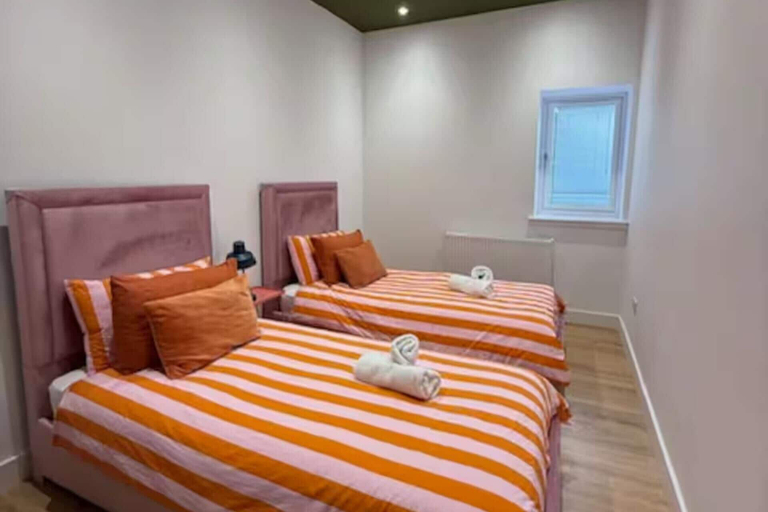 Room 4, 5 Bed House/sleeps10/free Parking/pets/city Centre, Edinburgh