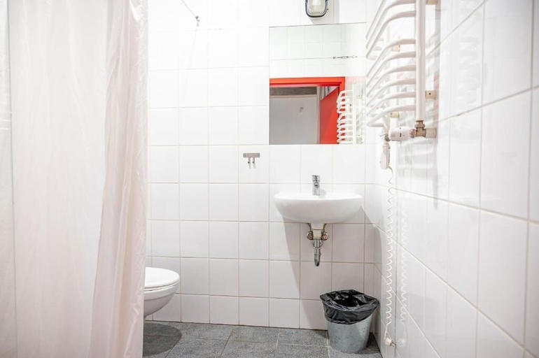 Bathroom 3, Trafo Base Camp, Zawiercie