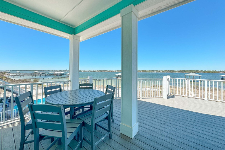 View from room, Beach House on the Bay With Private Dock, Baldwin