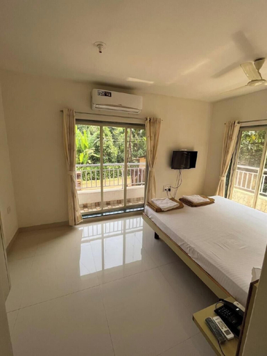 Room 4, Hotel Murud Paradaise, Ratnagiri