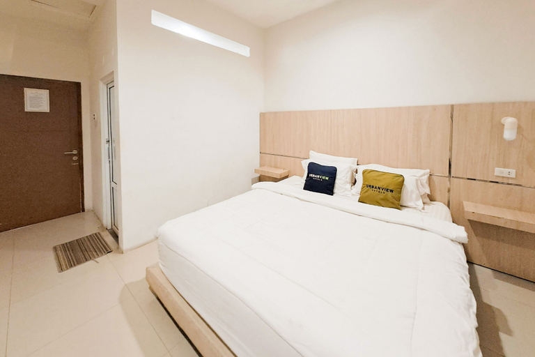 Bedroom 5, Urbanview Hotel Gracia Metro Lampung, Metro
