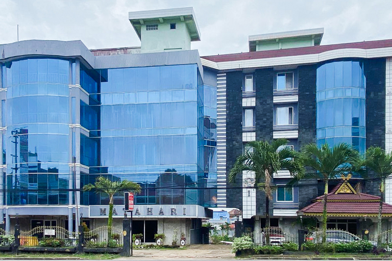 Exterior & Views, RedDoorz Syariah @ Hotel Matahari 1 Jambi, Jambi
