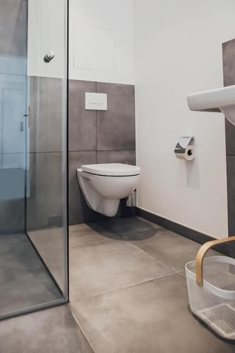 Bathroom 4, Louis and Louise Apartments & Lofts, Bremen