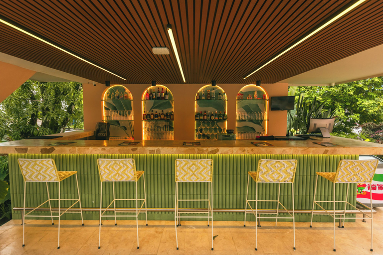 Food & Drinks 5, Del Tropico Hotel, Sopetrán