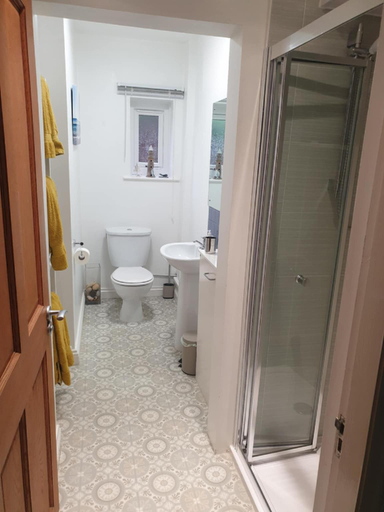Bathroom, Bancroft Apartment, Durham