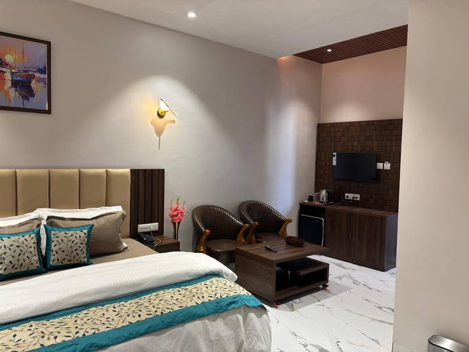 Room 4, Hotel Blue Ocean, Balaghat
