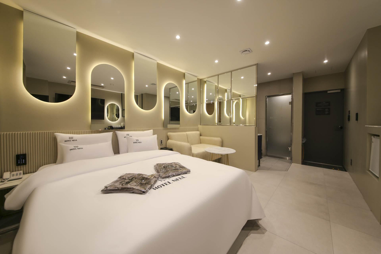 Bedroom 2, Gwangyang Neul Drive-in Hotel, Gwangyang