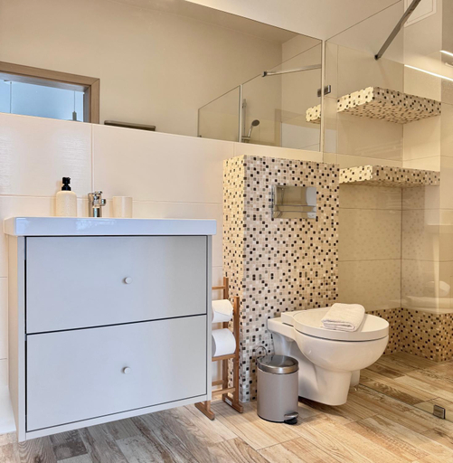 Bathroom 2, Apartamenty Marea Rentals Bulwar Portowy Ustka, Słupsk