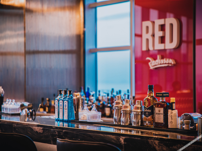 Food & Drinks 4, Red Zhuhai Gongbei Port-Zhuhai Railway Station Branch, Zhuhai