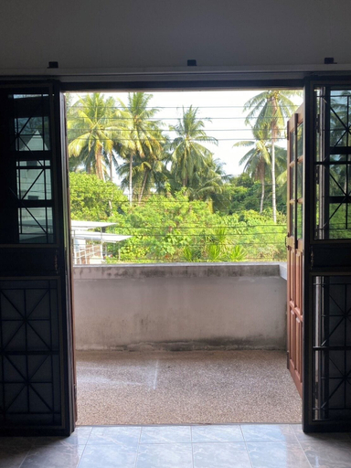 Interior 3, only fan guesthouse, Pathiu