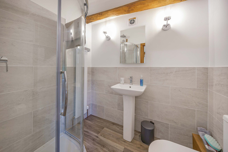 Room 4, Host Stay The Cart House, Powys