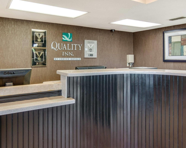 Others 5, Quality Inn Mt. Pleasant, Titus