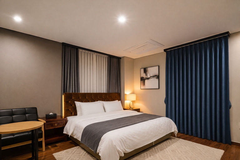 Room 3, Billy Hotel