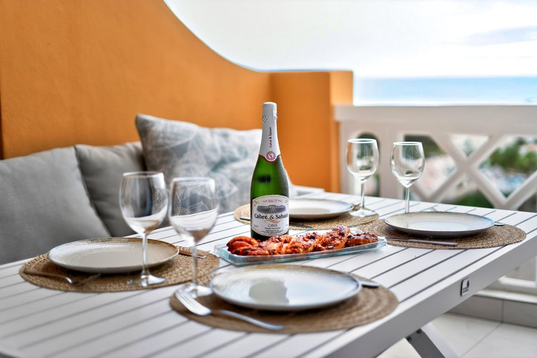 Food & Drinks, Ocean View apartments with a terrace, Santa Cruz de Tenerife