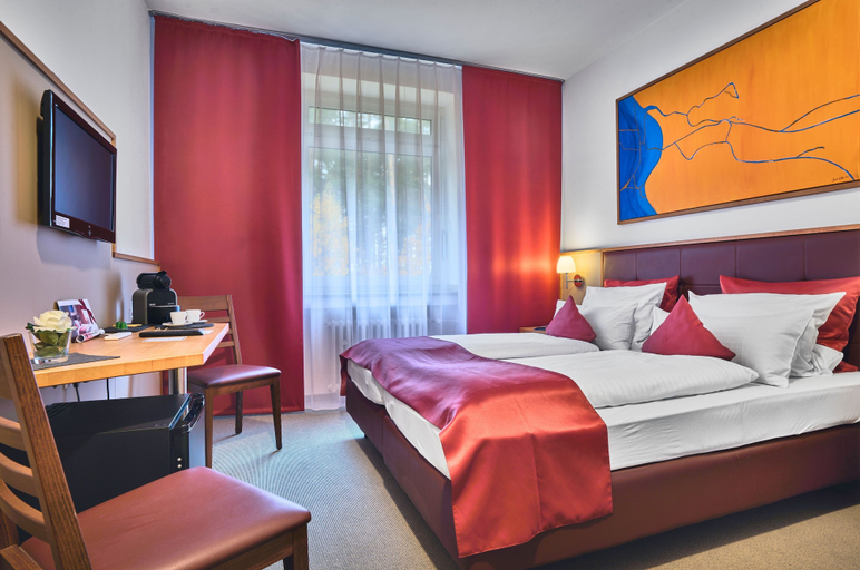 Bedroom 5, Landhotel Neunburg, Schwandorf