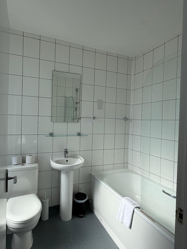 Bathroom 3, The Brighton Hotel, Brighton and Hove