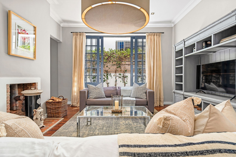 Interior 2, Bellevue House, City of Cape Town