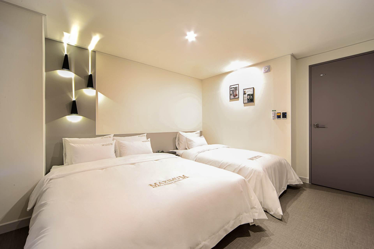 Bedroom 4, Busan Station Maximum, Dong
