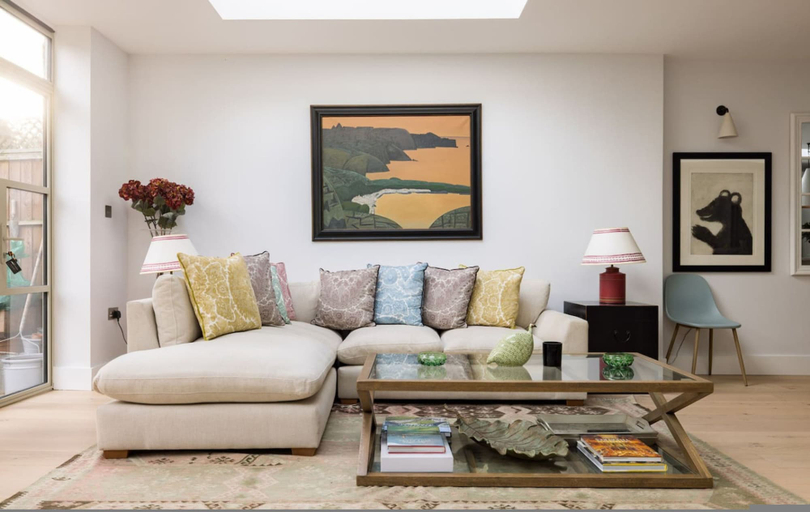 Room 4, Fabulous 4 Bedroom Family Home in Fulham, London