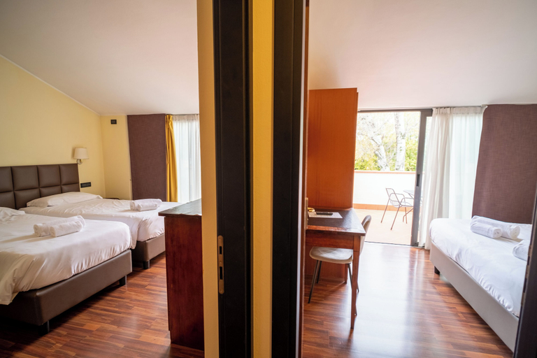 Bedroom 3, Yachting Hotel Mistral, Brescia