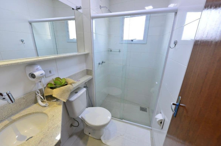 Bathroom 5, Vinds Economic Hotel, Ipatinga