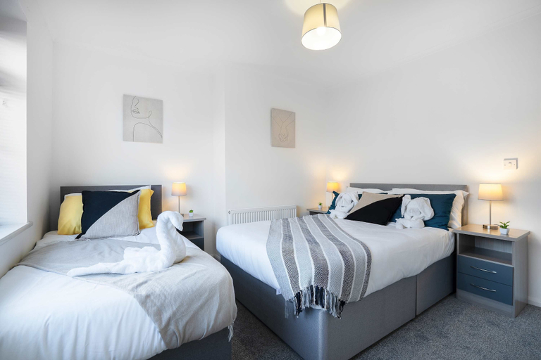 Room 2, Modern - 2 Bed - Free Parking, Durham