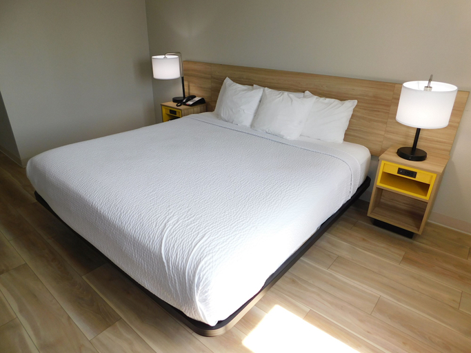 Bedroom 3, Days Inn by Wyndham Effingham, Effingham