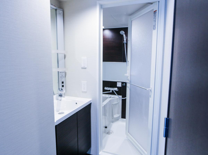 Bathroom 4, HOTEL LiVEMAX YOKOHAMA KANNAI EKIMAE, Yokohama