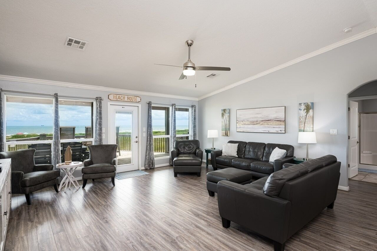 Living area 3, Beaches Be Trippin' 4 Bedroom Home by RedAwning, Galveston