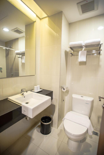 Bathroom 4, Happy Inn Melawai, South Jakarta