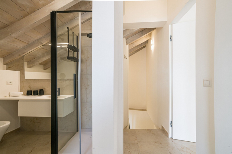 Bathroom 5, Sant' Anna Deluxe, Como