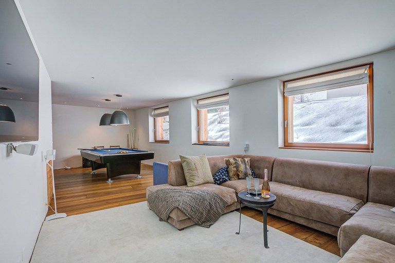 Living area 2, Boutique Chalet Moritz for 12 With Sauna, Maloja
