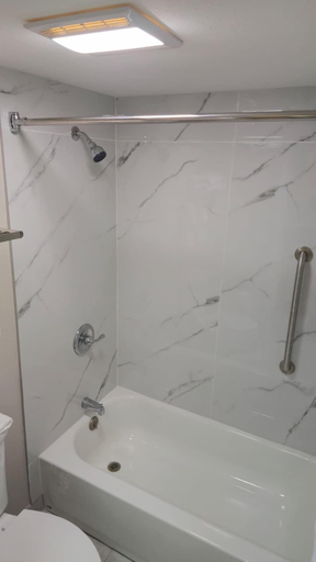 Bathroom 2, Days Inn by Wyndham Paducah I-24 Exit 4, McCracken