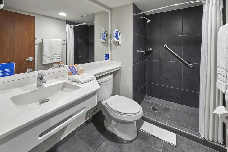 Bathroom, Hotel Best Place Express, Zamora