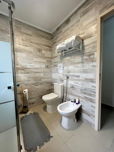 Bathroom 3, Green Sunrise House, Nordeste