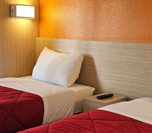 Bedroom 3, Premiere Classe Strasbourg Ouest, Bas-Rhin